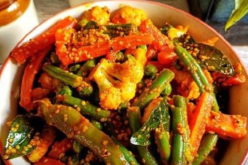 मिश्रित सब्जियों का अचार